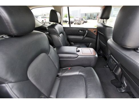 Used 2024 Nissan Armada SL RWD image 10