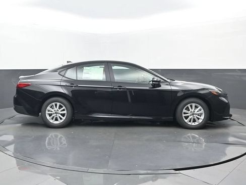 New 2026 Toyota Camry LE FWD image 2