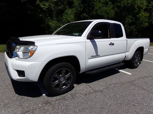 Used 2013 Toyota Tacoma 2WD Access Cab w/ SR5 Pkg image 1