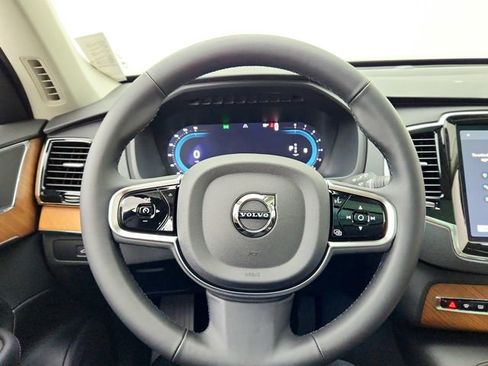 New 2025 Volvo XC90 B6 Plus w/ Protection Package Premier image 24