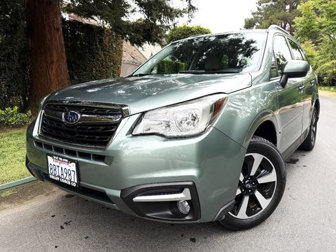 Used 2018 Subaru Forester 2.5i Premium AWD/4WD image 1