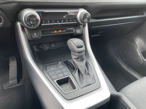 Used 2025 Toyota RAV4 XLE w/ Convenience Package image 43