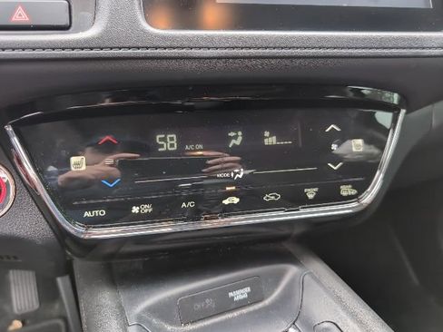 Used 2022 Honda HR-V EX image 18