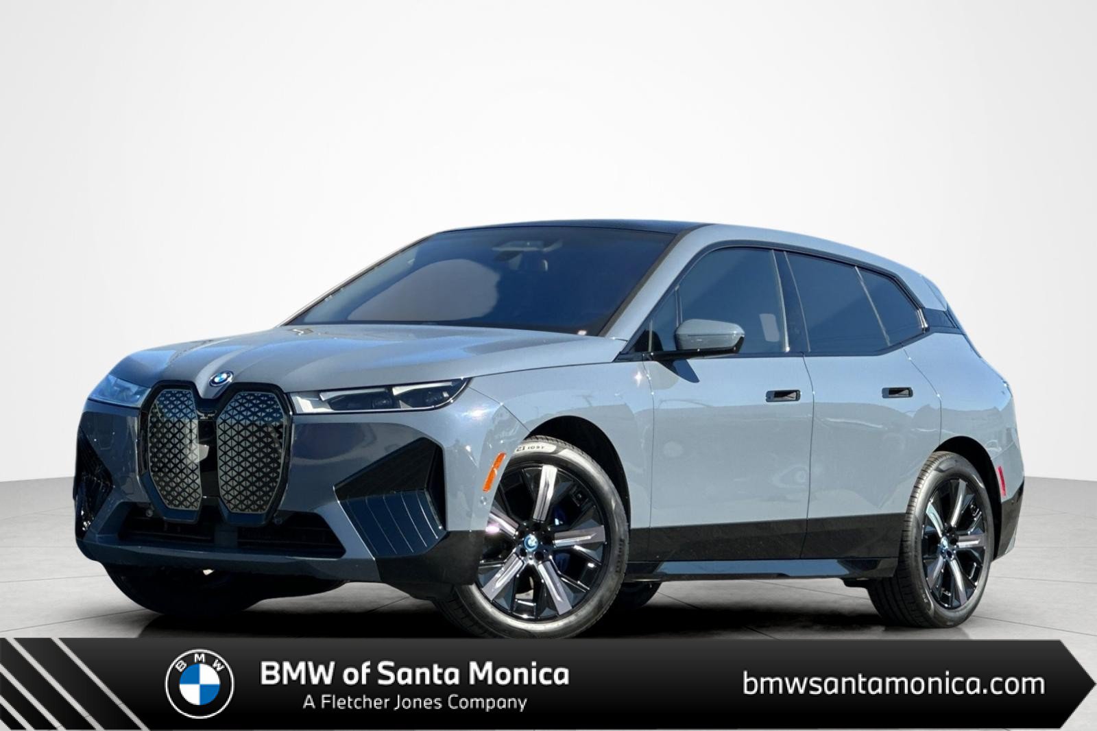 Used 2024 BMW iX xDrive50 w/ Sport Package AWD/4WD image 1