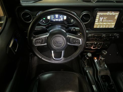 Used 2022 Jeep Wrangler Unlimited Sahara image 13