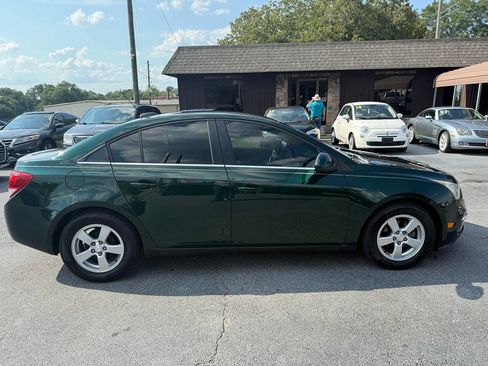 Used 2015 Chevrolet Cruze LT image 2