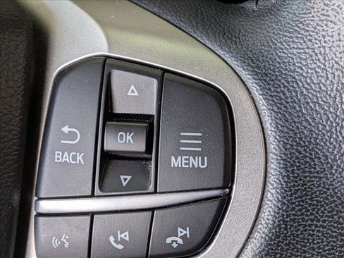 Used 2022 Ford Explorer XLT w/ Equipment Group 202A image 8