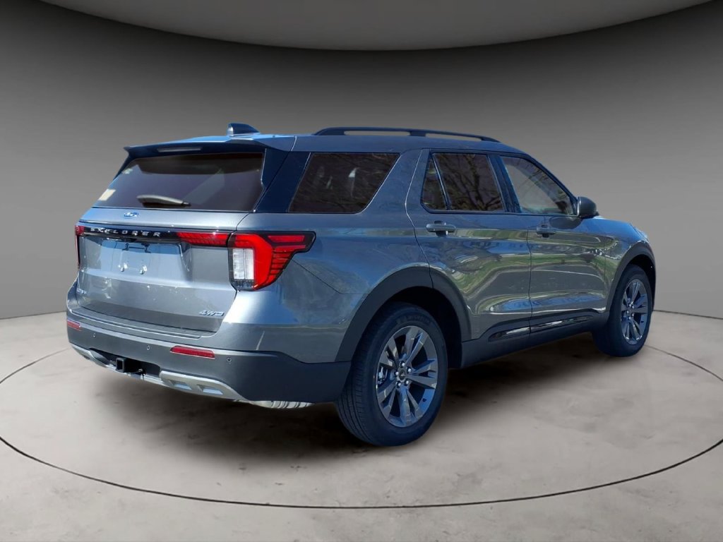 New 2026 Ford Explorer Active w/ Active Comfort Package AWD/4WD image 8