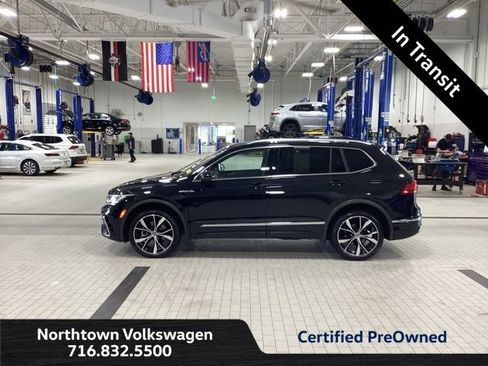 Used 2024 Volkswagen Tiguan SEL R-Line AWD/4WD image 2