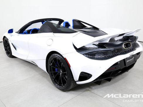 New 2026 McLaren 750S Spider RWD image 8