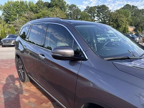 Certified 2022 Honda Pilot Touring image 18