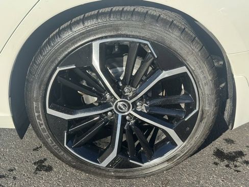 Used 2023 Nissan Altima 2.5 SR w/ SR Premium Package image 45