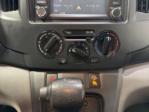 Used 2015 Chevrolet City Express LT w/ Technology Package FWD image 17