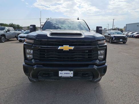 Used 2025 Chevrolet Silverado 2500 Custom w/ Custom Value Package AWD/4WD image 3