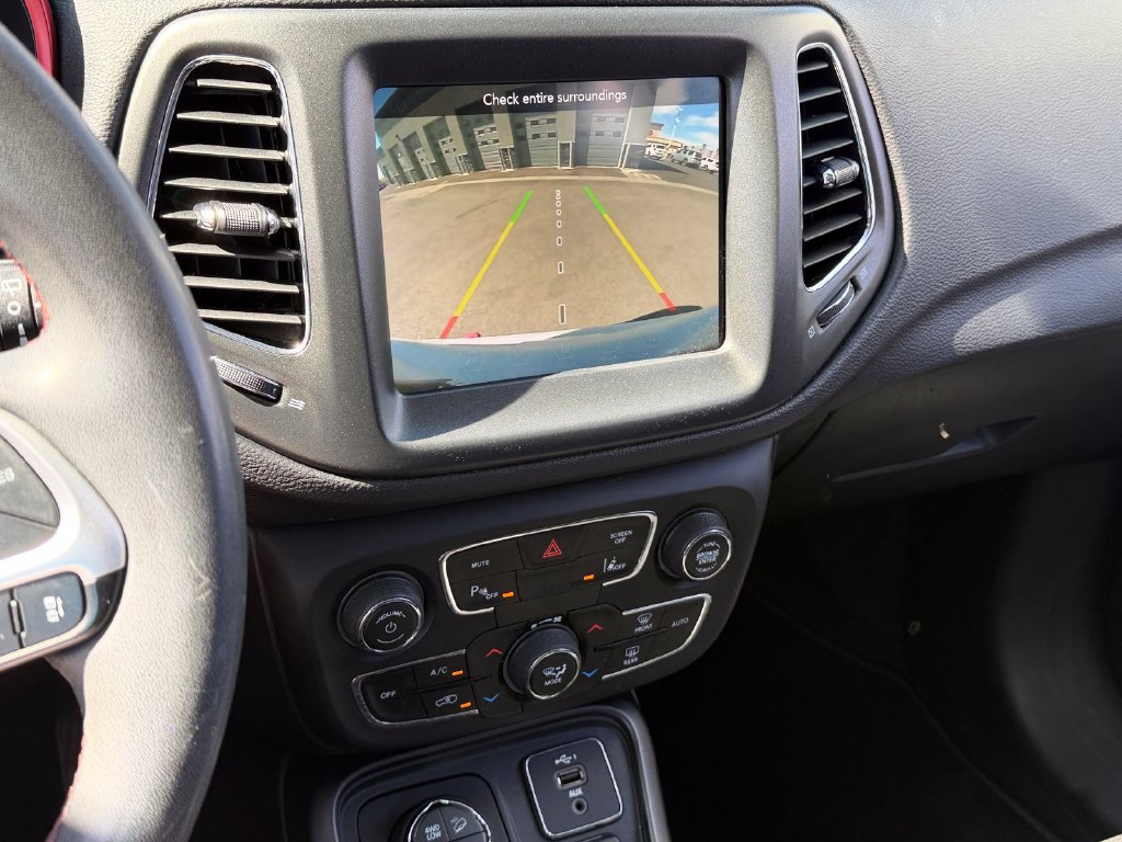 Used 2021 Jeep Compass Trailhawk AWD/4WD image 16