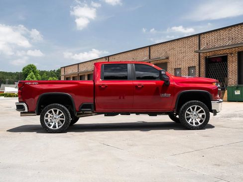 Used 2020 Chevrolet Silverado 2500 LT w/ Texas Edition AWD/4WD image 12
