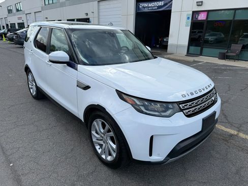 Used 2017 Land Rover Discovery HSE image 15