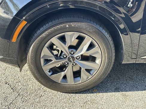 Used 2023 Kia Sportage SX image 12
