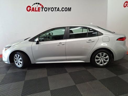 Used 2024 Toyota Corolla LE image 7