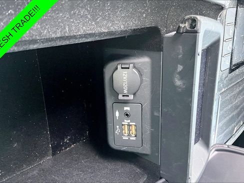 Used 2022 Lexus LS 500 w/ Accessory Package (Z2) RWD image 16