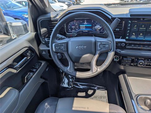 Used 2024 Chevrolet Silverado 2500 ZR2 w/ Technology Package AWD/4WD image 19