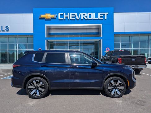 Used 2025 Mitsubishi Outlander SE AWD/4WD image 37