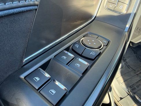 Used 2025 Ford F150 Platinum w/ Equipment Group 702A High image 15