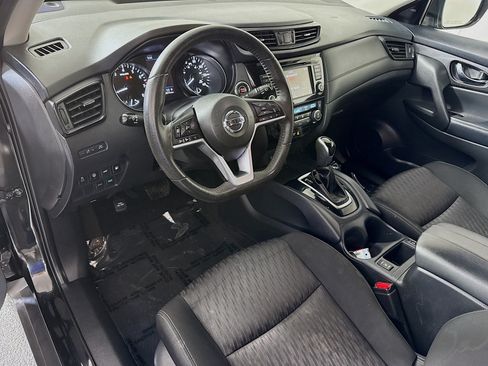Used 2020 Nissan Rogue SV FWD image 23
