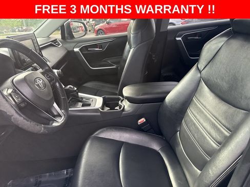 Used 2019 Toyota RAV4 XLE Premium w/ Cold Weather Package AWD/4WD image 14