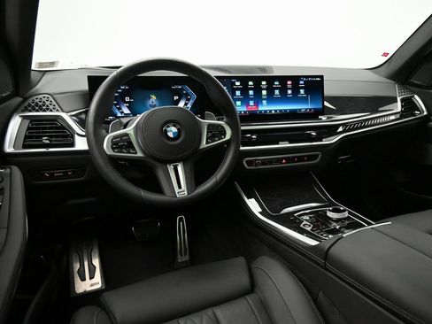 Used 2026 BMW X5 M60i image 27