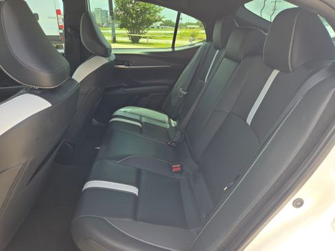 Used 2025 Toyota Camry Hybrid FWD image 14