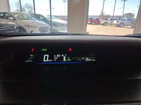 Used 2012 Toyota Prius V Two image 33