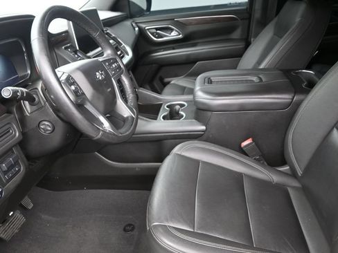 Used 2022 Chevrolet Tahoe Z71 w/ Z71 Off-Road Package AWD/4WD image 12