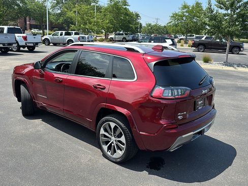 Used 2019 Jeep Cherokee Overland w/ Technology Group AWD/4WD image 20