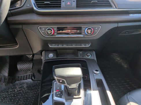 Used 2022 Audi Q5 2.0T Premium Plus w/ Premium Plus Package image 31