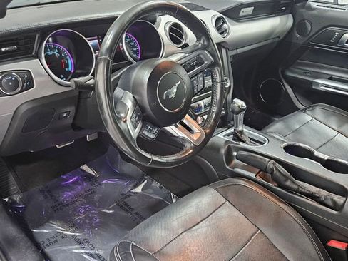 Used 2019 Ford Mustang Premium RWD image 10