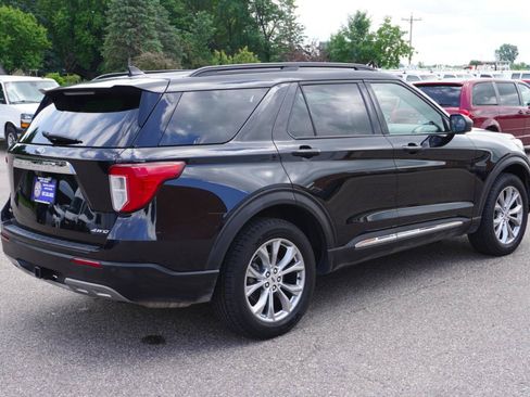 Used 2023 Ford Explorer XLT w/ Equipment Group 202A AWD/4WD image 5