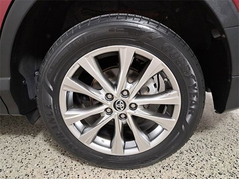 Used 2018 Toyota RAV4 Limited image 8