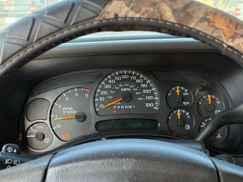 Used 2006 Chevrolet Silverado 3500 LT w/ Heavy-Duty Power Package image 16