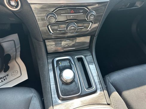 Used 2020 Chrysler 300 Touring w/ Sport Appearance Package RWD image 24
