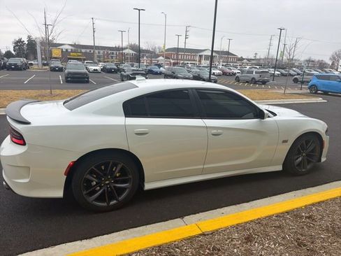 Used 2019 Dodge Charger Scat Pack image 19
