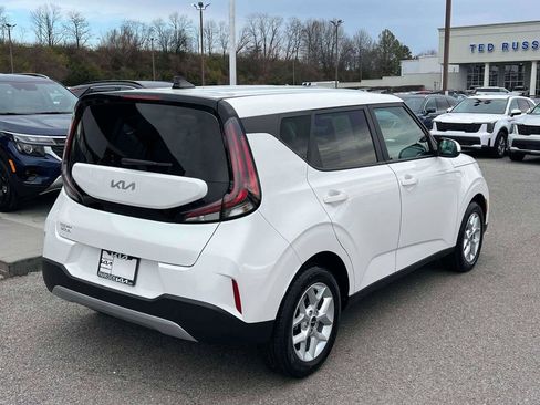 Used 2025 Kia Soul LX w/ LX Technology Package image 25