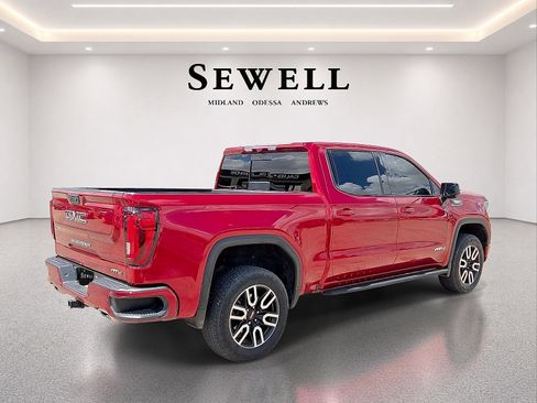 Used 2024 GMC Sierra 1500 AT4 w/ Technology Package AWD/4WD image 4