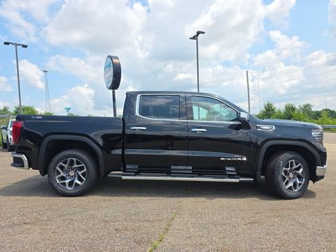 New 2026 GMC Sierra 1500 SLT w/ SLT Premium Plus Package AWD/4WD image 17
