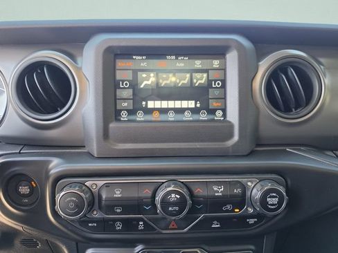 Used 2022 Jeep Wrangler Unlimited Sport AWD/4WD image 23