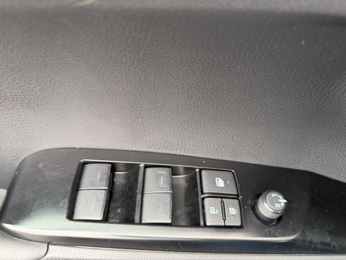 Used 2025 Toyota Camry LE image 20