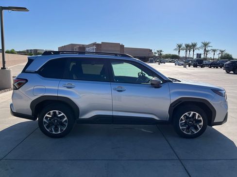 Used 2026 Subaru Forester Premium AWD/4WD image 9
