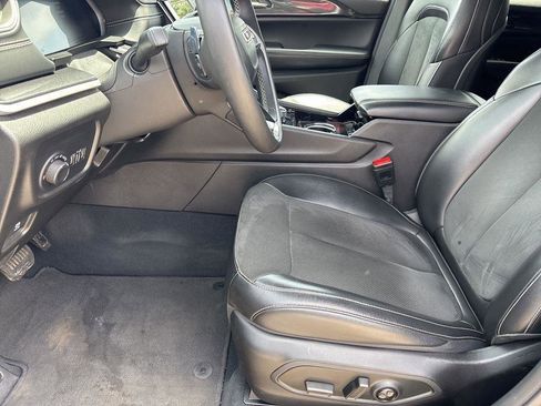 Used 2023 Jeep Grand Cherokee Altitude image 13