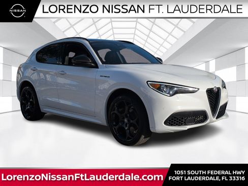 Used 2023 Alfa Romeo Stelvio Estrema image 1