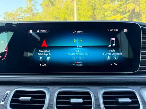 Used 2022 Mercedes-Benz GLE 350 image 18